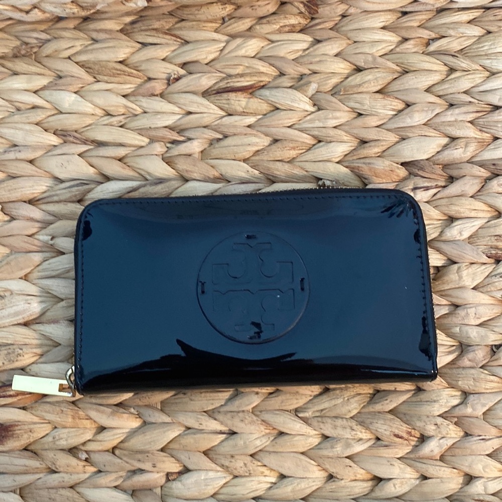 Tory Burch patent leather wallet!